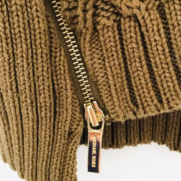 🧡 Michael Kors Beige Cable Knit Sweater- S 🧡 - Picture 3 of 3